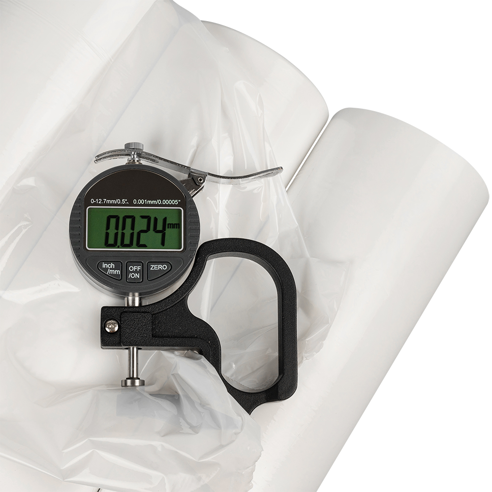 Стрейч пленка белая, мини-ролик, 250 мм, 20 мкм, 1.0 кг, 1 сорт Стрейч пленка белая, мини-ролик, 250 мм, 20 мкм, 1.0 кг, 1 сорт