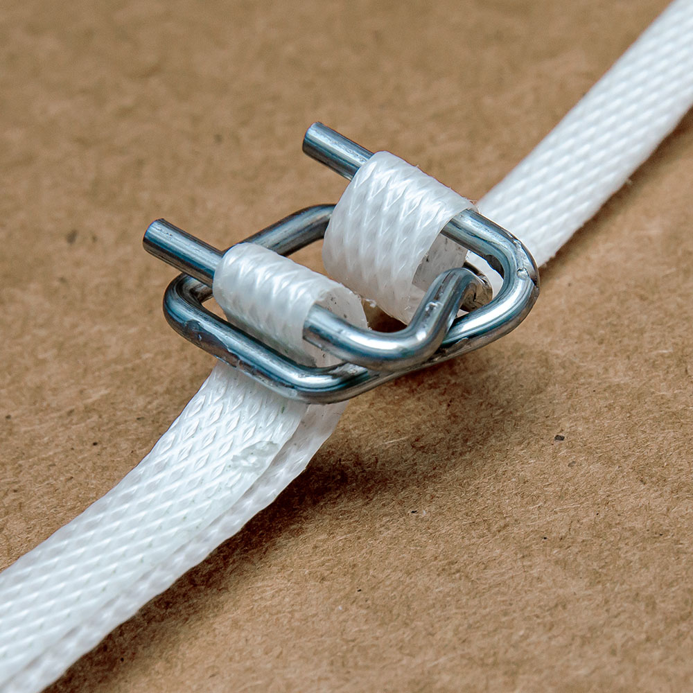 Пряжка проволочная для лент ПЭТ и ПП 19 мм, 1000 шт./уп. Пряжка проволочная для лент ПЭТ и ПП 19 мм, 1000 шт./уп.