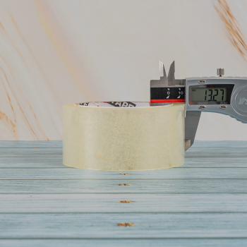 Клейкая лента прозрачная Utape, 48мм*66м*45мкм Клейкая лента прозрачная Utape, 48мм*66м*45мкм